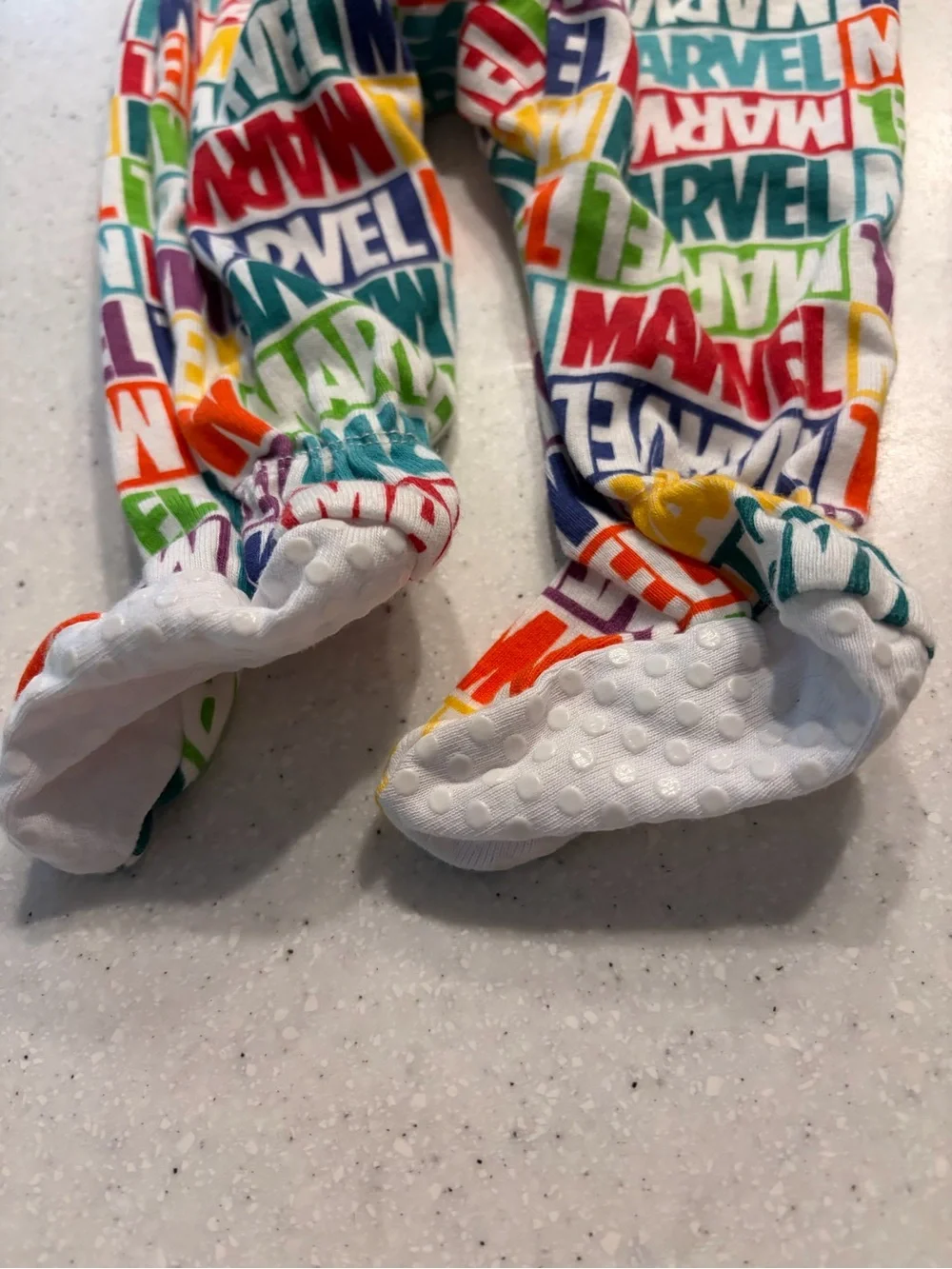 Marvel Kids' Multicolor Logo One-Piece Pajamas Baby Size 0-3M. Superhero Fan!